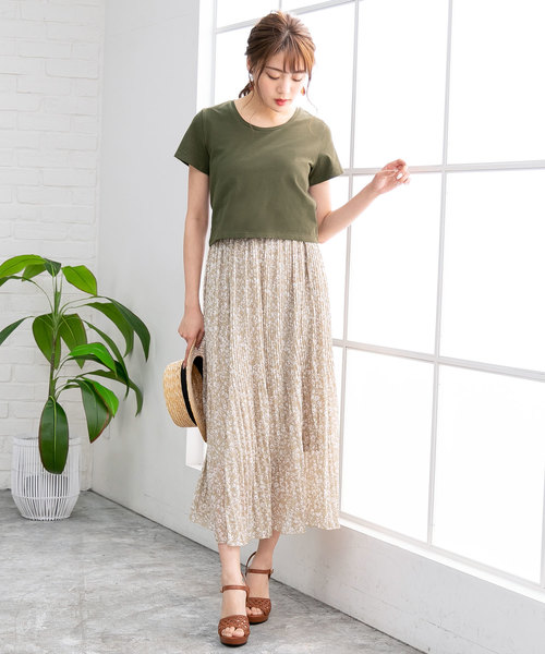 夢展望(ユメテンボウ)の「綿混ストレッチUネックorVネックショート丈ちびTシャツ(Tシャツ/カットソー・レディース・ホワイト系その他/ブラック系その他/グレー系その他/グリーン系その他/ブルー系その他/ピンク系その他/ホワイト系その他2/ホワイト系その他3/ホワイト系その他4/ブラック系その他2/ブラック系その他3/ブラック系その他4/グレー系その他2/グリーン系その他2/ブルー系その他2/ピンク系その他2・MEDIUM/LARGE)」の21枚目の写真