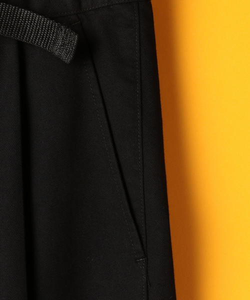 coen（コーエン）の「クールマックス(R)オールシーズンワンタックワイドバギーパンツ(UTILITY LINE)（チノパンツ・メンズ・ブラック/ベージュ・SMALL/LARGE/MEDIUM）」の4枚目の写真