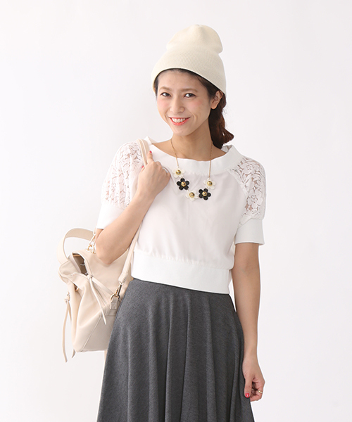 mystic（ミスティック）の「袖レーストレーナー（Tシャツ/カットソー・レディース・ブラック/グレー/オフホワイト/ブルー/ベージュ・ﾌﾘ-）」の2枚目の写真