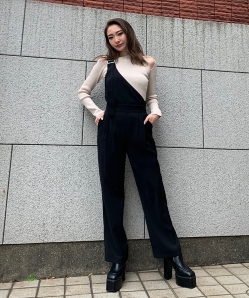 ENVYM（アンビー）の「ワンショルダーＰＴ（その他パンツ・レディース・ブラック/ブラウン・FREE）」の2枚目の写真