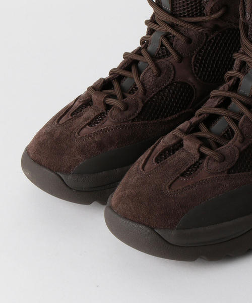Yeezy（イージー）の「adidas YEEZY DESERT BOOT 