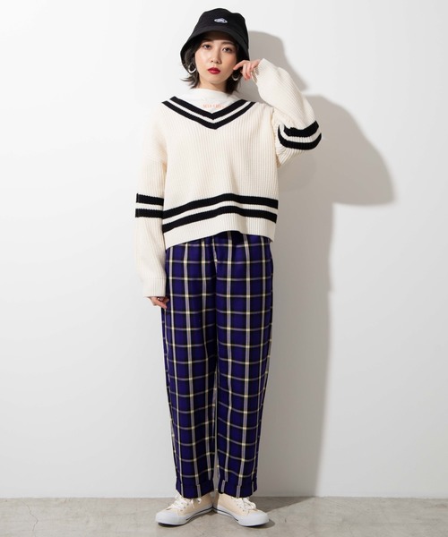 WEGO(ウィゴー)の「WEGO/ラインチルデンニット(ニット/セーター・レディース・ホワイト/ブラック/ベージュ・FREE)」の4枚目の写真