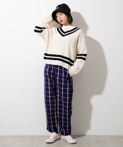 WEGO(ウィゴー)の「WEGO/ラインチルデンニット(ニット/セーター・レディース・ホワイト/ブラック/ベージュ・FREE)」の5枚目の写真