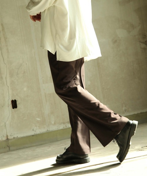 NILWAY（ニルウェイ）の「センタープレスフレアパンツ/スラックス（スラックス・メンズ・ベージュ/カーキ/チャコール/ブルー/ブラック/ブラウン・MEDIUM/LARGE/X-LARGE）」の3枚目の写真