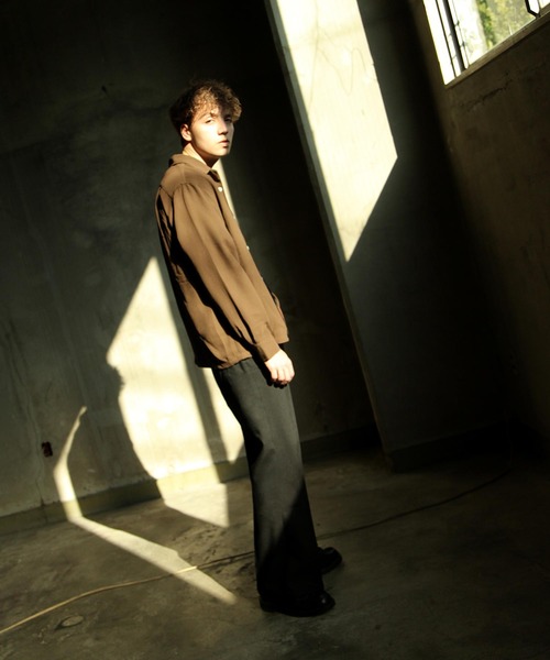 NILWAY（ニルウェイ）の「センタープレスフレアパンツ/スラックス（スラックス・メンズ・ベージュ/カーキ/チャコール/ブルー/ブラック/ブラウン・MEDIUM/LARGE/X-LARGE）」の14枚目の写真