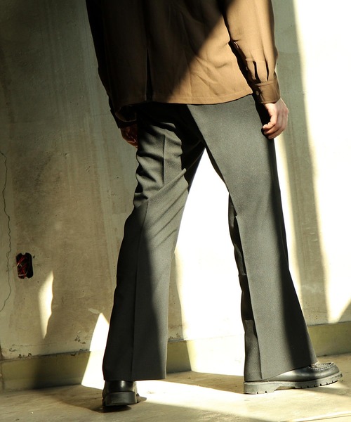 NILWAY（ニルウェイ）の「センタープレスフレアパンツ/スラックス（スラックス・メンズ・ベージュ/カーキ/チャコール/ブルー/ブラック/ブラウン・MEDIUM/LARGE/X-LARGE）」の16枚目の写真