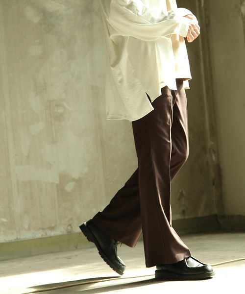 NILWAY（ニルウェイ）の「センタープレスフレアパンツ/スラックス（スラックス・メンズ・ベージュ/カーキ/チャコール/ブルー/ブラック/ブラウン・MEDIUM/LARGE/X-LARGE）」の8枚目の写真