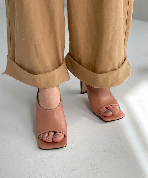 chuclla（チュクラ）の「【chuclla】Square -toe round cut open sandal sb-6 chs12（サンダル・レディース・ブラック/ブラウン/ライトイエロー/オフホワイト/ウィート/グレイッシュブルー/コーラル/モスグリーン/モカ・40/38/39/36/37）」の9枚目の写真