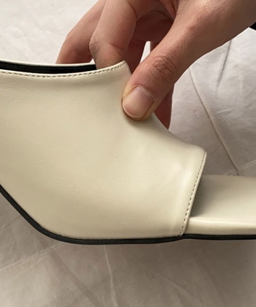 chuclla（チュクラ）の「【chuclla】Square -toe round cut open sandal sb-6 chs12（サンダル・レディース・ブラック/ブラウン/ライトイエロー/オフホワイト/ウィート/グレイッシュブルー/コーラル/モスグリーン/モカ・40/38/39/36/37）」の20枚目の写真