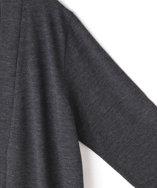 SUNSPEL(サンスペル)の「WOMEN’S VINTAGE WOOL(カーディガン/ボレロ・レディース・ネイビー/チャコール・1/2)」の4枚目の写真