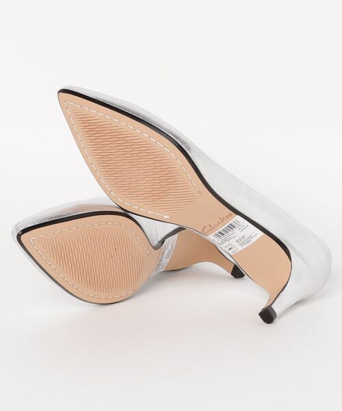 Clarks(クラークス)の「Laina55 Court2 / ライナ55コート2 (シルバーメタリック)(パンプス・レディース・グレー・5/3.5/3/5.5/4/4.5/6)」の3枚目の写真