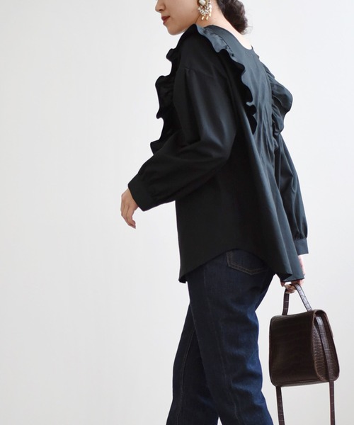 palm RICHE(ポームリシュ)の「ラッフルフリルコットンブラウス(シャツ/ブラウス・レディース・オフホワイト/ブラック・38)」の10枚目の写真