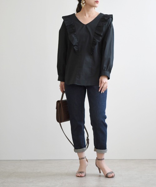 palm RICHE(ポームリシュ)の「ラッフルフリルコットンブラウス(シャツ/ブラウス・レディース・オフホワイト/ブラック・38)」の12枚目の写真