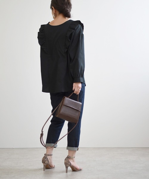palm RICHE(ポームリシュ)の「ラッフルフリルコットンブラウス(シャツ/ブラウス・レディース・オフホワイト/ブラック・38)」の14枚目の写真