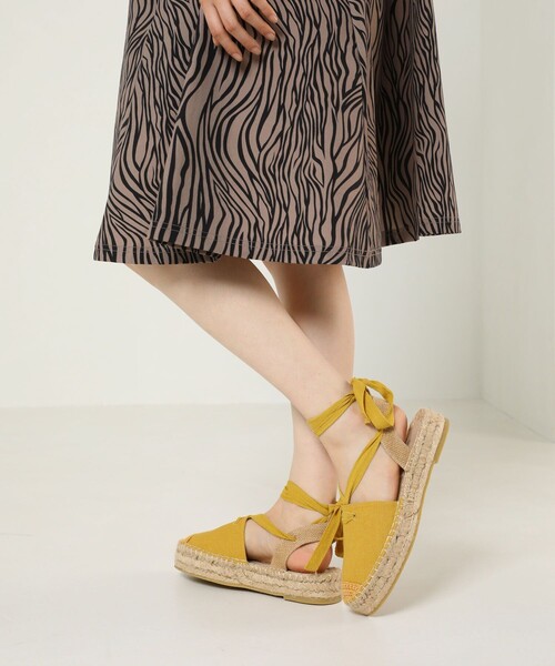 FREAK'S STORE(フリークスストア)の「ROVERETO/ロベレート エスパレースアップ(サンダル・レディース・ブラック/オフホワイト/イエロー・MEDIUM/LARGE)」の1枚目の写真