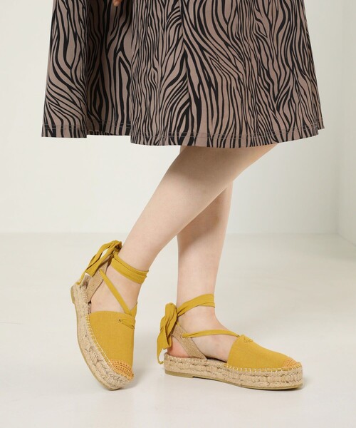 FREAK'S STORE(フリークスストア)の「ROVERETO/ロベレート エスパレースアップ(サンダル・レディース・ブラック/オフホワイト/イエロー・MEDIUM/LARGE)」の16枚目の写真