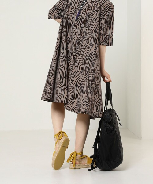 FREAK'S STORE(フリークスストア)の「ROVERETO/ロベレート エスパレースアップ(サンダル・レディース・ブラック/オフホワイト/イエロー・MEDIUM/LARGE)」の21枚目の写真