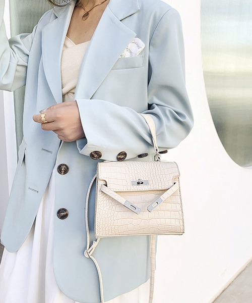 JUNOAH（ジュノア）の「2way型押しスクエアバッグ（ショルダーバッグ・レディース・ホワイト/ブラック/パープル/グリーン・LARGE/SMALL）」の9枚目の写真