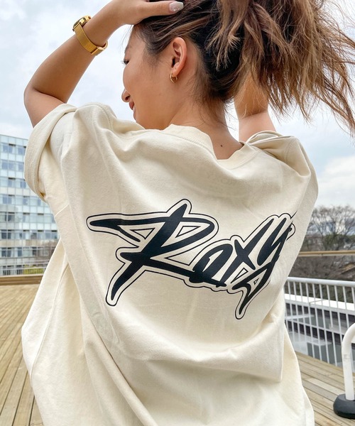 ROXY(ロキシー)の「【ZOZO限定アイテム】BACK LOGO TEE/ロキシーバックプリント半袖ロゴサイドスリットTシャツ(Tシャツ/カットソー・レディース・ナチュラル/ベージュ/ブラック・MEDIUM)」の17枚目の写真