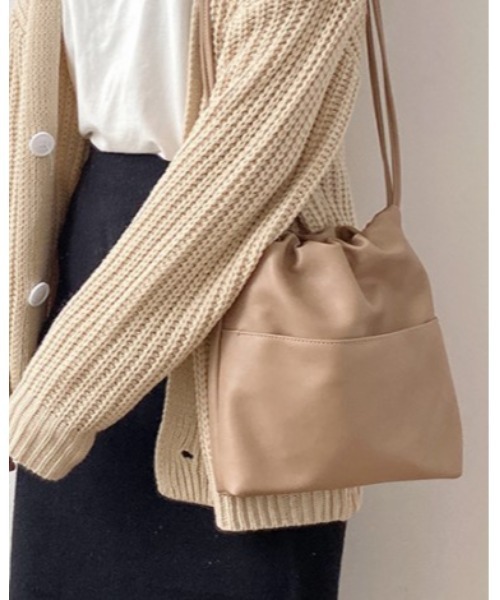 LAC-VERT（ラック・ヴェール）の「【LAC VERT/ラック・ヴェール】巾着スモールバッグ（ショルダーバッグ・レディース・ベージュ/カーキ/ブラック・FREE）」の2枚目の写真