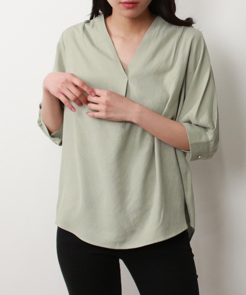 TRUDEA（トルディア）の「リネンライクスキッパーブラウス（シャツ/ブラウス・レディース・ホワイト/チャコールグレー/ベージュ/ミント・MEDIUM）」の4枚目の写真