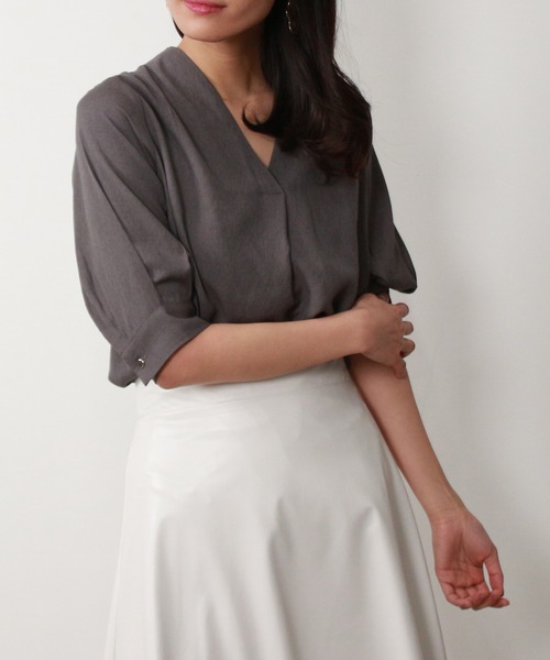 TRUDEA（トルディア）の「リネンライクスキッパーブラウス（シャツ/ブラウス・レディース・ホワイト/チャコールグレー/ベージュ/ミント・MEDIUM）」の10枚目の写真