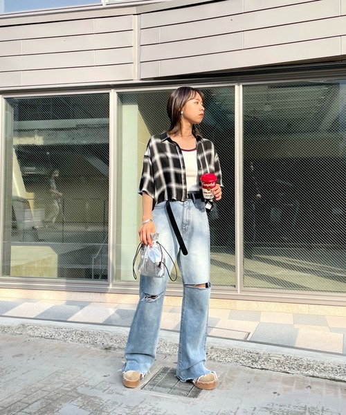 WHO'S WHO gallery（フーズフーギャラリー）の「ダメージ半袖ショートシャツ（シャツ/ブラウス・レディース・ブラック/グレー/ブルー・FREE）」の13枚目の写真