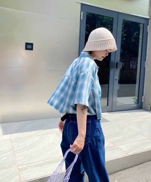 WHO'S WHO gallery（フーズフーギャラリー）の「ダメージ半袖ショートシャツ（シャツ/ブラウス・レディース・ブラック/グレー/ブルー・FREE）」の21枚目の写真