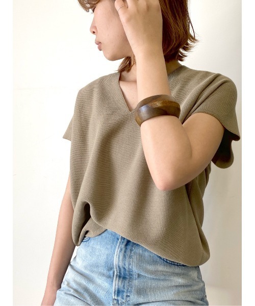 RIVE DROITE（リヴドロワ）の「【神山まりあさん着用アイテム】ソリッドウッドバングル（バングル/リストバンド・レディース・ブラウン・FREE）」の11枚目の写真
