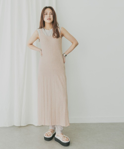 KBF+（ケービーエフプラス）の「KBF+　ニットキャミワンピース（ワンピース・レディース・ベージュ/グレー・ONE）」の5枚目の写真