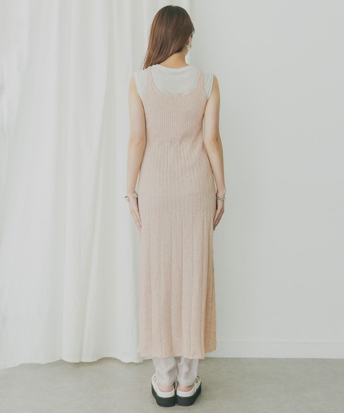 KBF+（ケービーエフプラス）の「KBF+　ニットキャミワンピース（ワンピース・レディース・ベージュ/グレー・ONE）」の12枚目の写真