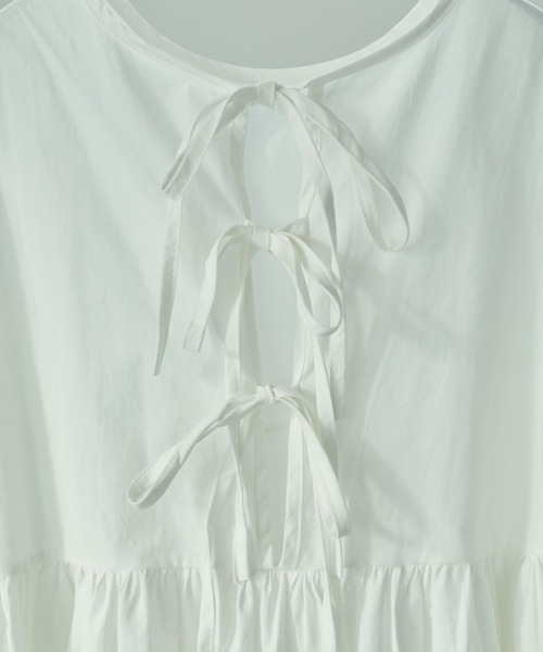 ECRIRE（エクリール）の「バックリボンフレアブラウス（シャツ/ブラウス・レディース・ブラック/オフホワイト・フリー）」の8枚目の写真