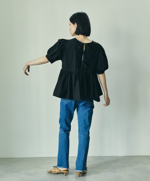 ECRIRE（エクリール）の「バックリボンフレアブラウス（シャツ/ブラウス・レディース・ブラック/オフホワイト・フリー）」の13枚目の写真