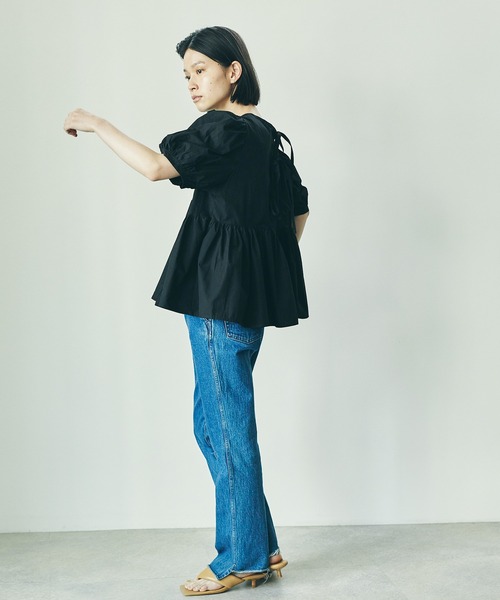 ECRIRE（エクリール）の「バックリボンフレアブラウス（シャツ/ブラウス・レディース・ブラック/オフホワイト・フリー）」の22枚目の写真