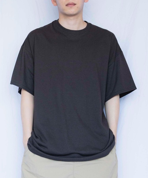 GILDAN（ギルダン）の「6.0オンス ウルトラコットン ヘビーウェイト ビッグTシャツ（Tシャツ/カットソー・メンズ・ネイビー/ホワイト/ブラック/ダークブラウン・XXX-LARGE/X-LARGE/XX-LARGE/LARGE/MEDIUM/SMALL）」の3枚目の写真