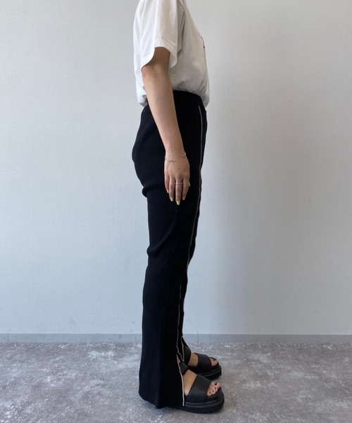 PBLIM（ページボーイリム）の「【PAGEBOYLIM】パイピングリブフレアパンツ（その他パンツ・レディース・ブラック/パープル・MEDIUM）」の10枚目の写真