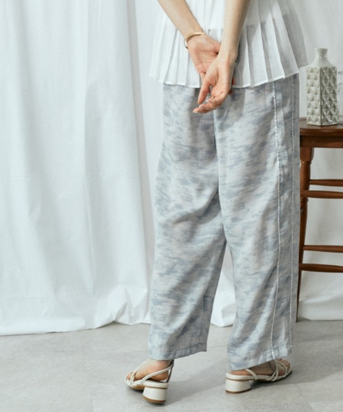 Amourire(アムリール)の「サイドラインパイピングストレートPT(その他パンツ・レディース・ベージュ/ブルー・M)」の11枚目の写真