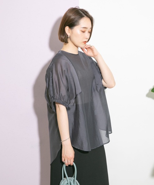 UR Lab.（アーバンリサーチラボ）の「チョウチンスリーブブラウス（シャツ/ブラウス・レディース・チャコールグレー/ピンク/ライトベージュ・FREE）」の12枚目の写真