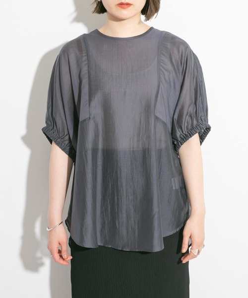 UR Lab.（アーバンリサーチラボ）の「チョウチンスリーブブラウス（シャツ/ブラウス・レディース・チャコールグレー/ピンク/ライトベージュ・FREE）」の15枚目の写真