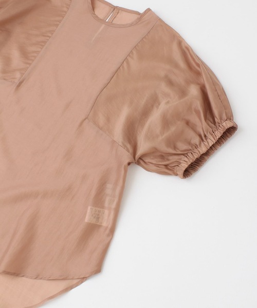 UR Lab.（アーバンリサーチラボ）の「チョウチンスリーブブラウス（シャツ/ブラウス・レディース・チャコールグレー/ピンク/ライトベージュ・FREE）」の21枚目の写真