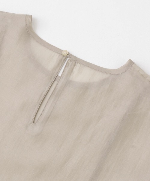 UR Lab.（アーバンリサーチラボ）の「チョウチンスリーブブラウス（シャツ/ブラウス・レディース・チャコールグレー/ピンク/ライトベージュ・FREE）」の7枚目の写真