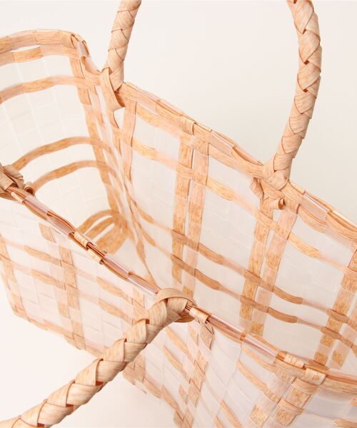 Bab（バブ）の「【WEB限定】ナチュラルクリア編みミニバッグ（かごバッグ・レディース・ベージュ/ミント・ONESIZE）」の13枚目の写真