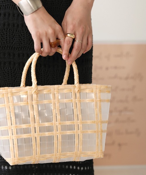 Bab（バブ）の「【WEB限定】ナチュラルクリア編みミニバッグ（かごバッグ・レディース・ベージュ/ミント・ONESIZE）」の3枚目の写真