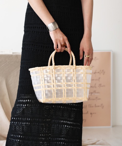 Bab（バブ）の「【WEB限定】ナチュラルクリア編みミニバッグ（かごバッグ・レディース・ベージュ/ミント・ONESIZE）」の4枚目の写真