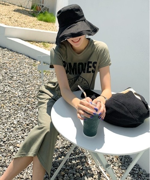 mayblue（メイブルー）の「MAYBLUE フロントプリントスリットワンピース（ワンピース・レディース・カーキ・FREE）」の5枚目の写真