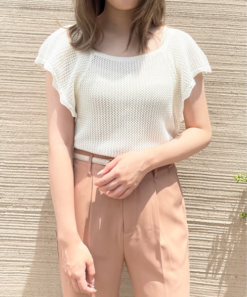 apres jour clair(アプレジュールクレア)の「【apres jour clair】肩フリルニットトップス【ZOZOTOWN限定アイテム】(ニット/セーター・レディース・ベージュ/オフホワイト/ピンクベージュ・X-LARGE/フリー)」の5枚目の写真