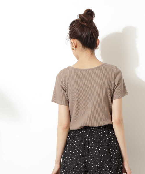 N.（N. Natural Beauty Basic）（エヌエヌナチュラルビューティーベーシック）の「三角テレコインナー（Tシャツ/カットソー・レディース・ホワイト/ブラック/ベージュ・MEDIUM）」の18枚目の写真