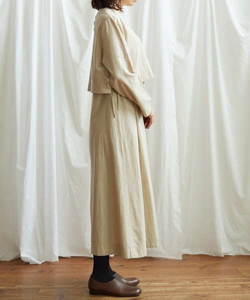 Lene(レネ)の「フラワーステッチ刺繍 セットアップワンピース(ワンピース・レディース・ベージュ/カーキ・FREE)」の10枚目の写真