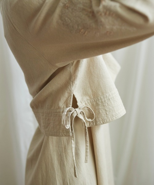 Lene(レネ)の「フラワーステッチ刺繍 セットアップワンピース(ワンピース・レディース・ベージュ/カーキ・FREE)」の15枚目の写真
