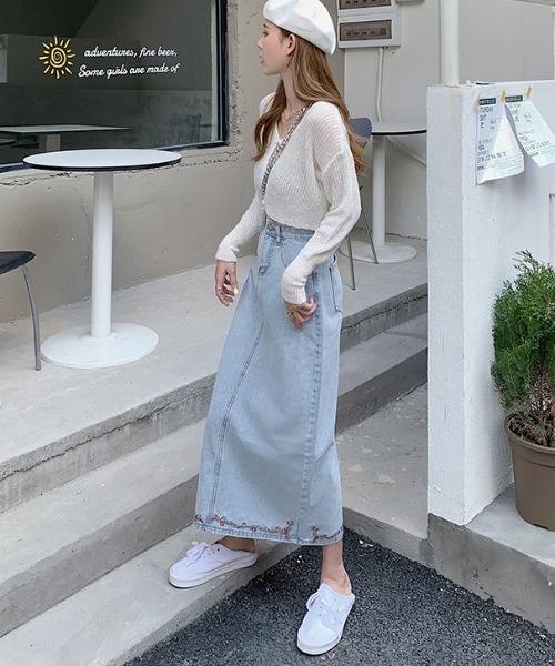 ABITOKYO（アビトーキョー）の「裾刺繍バックスリットAラインデニムスカート（デニムスカート・レディース・ライトブルー・S/M/L）」の8枚目の写真
